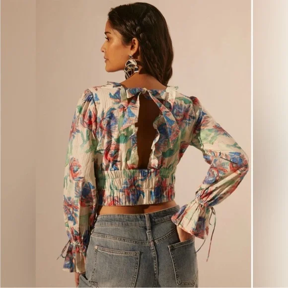 Anthropologie gathered cropped floral top - Picture 3 of 12